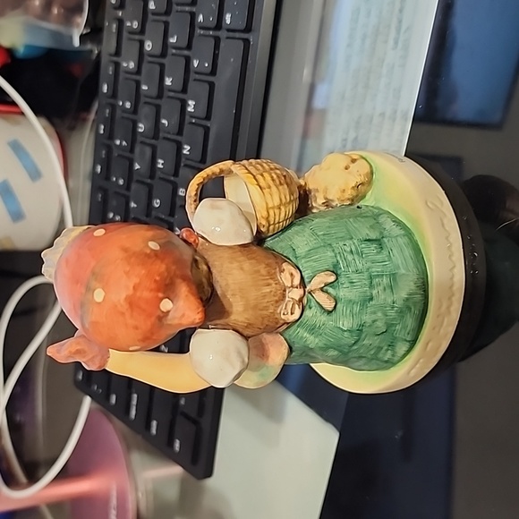 Goebel Hummel #65 Farwell figurine - Picture 4 of 6